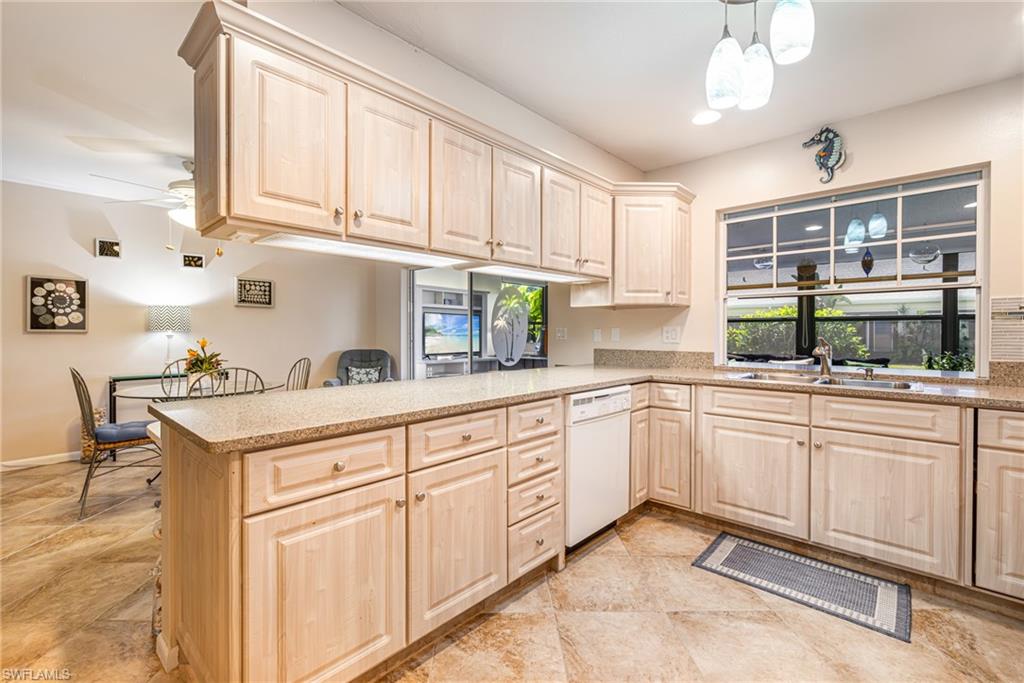 1226 Hazeltine Dr Property Photo 15