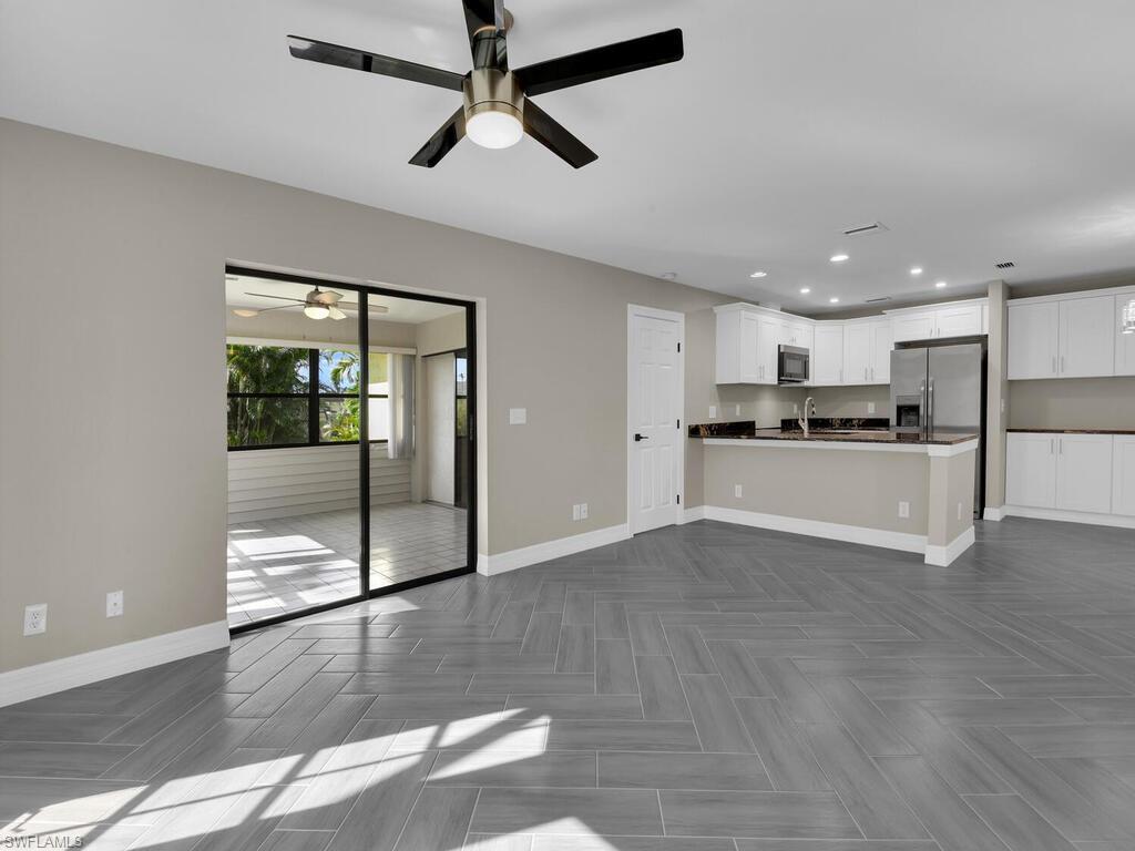 4836/4838 Marine Dr Property Photo 9