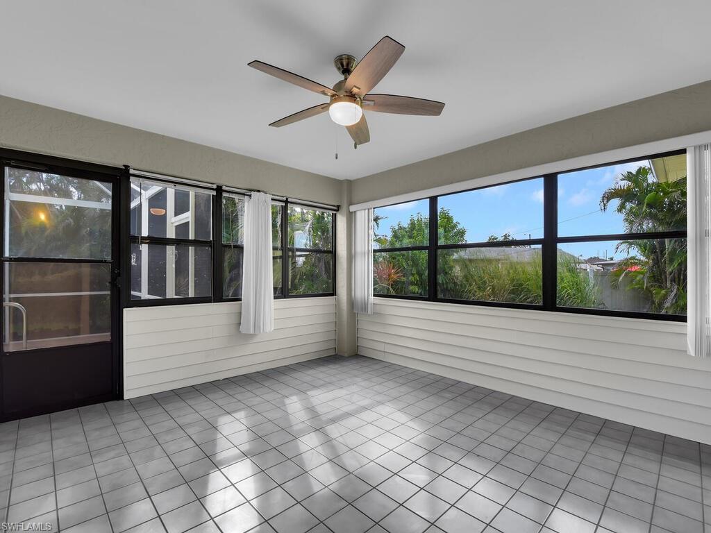 4836/4838 Marine Dr Property Photo 18