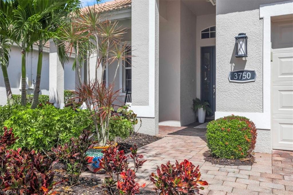 3750 Lakeview Isle Ct Property Photo 4