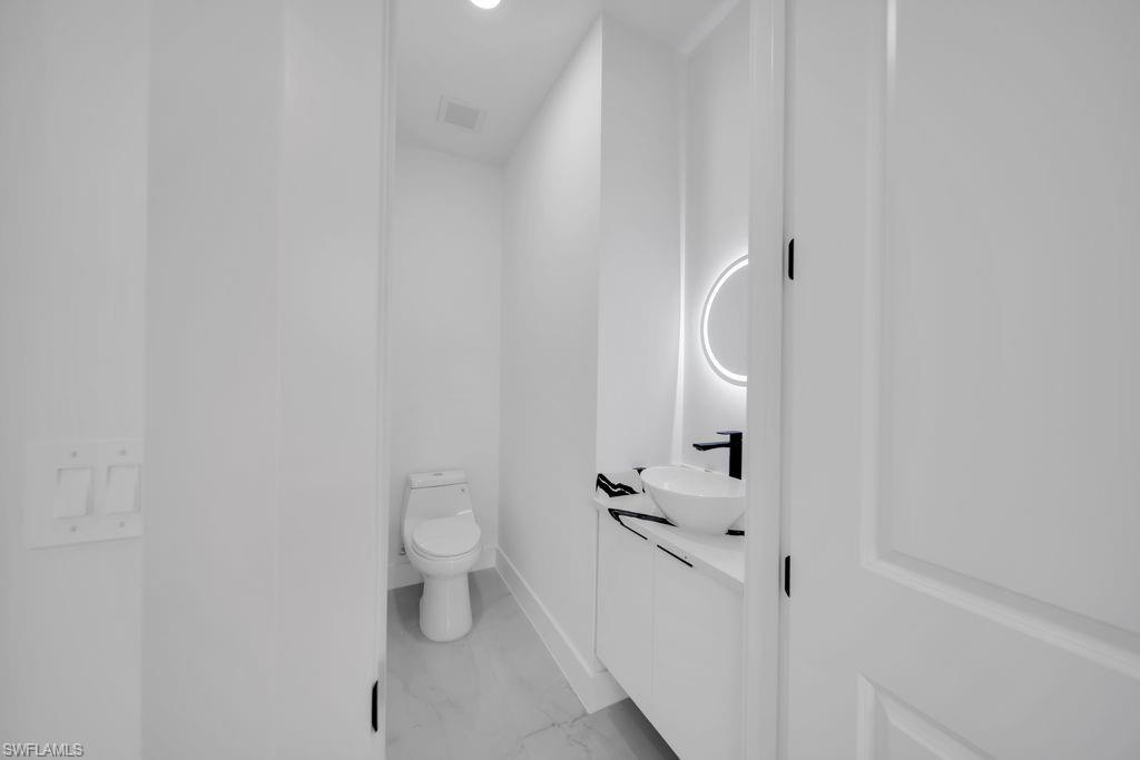 1704 Clayton Ave Property Photo 11
