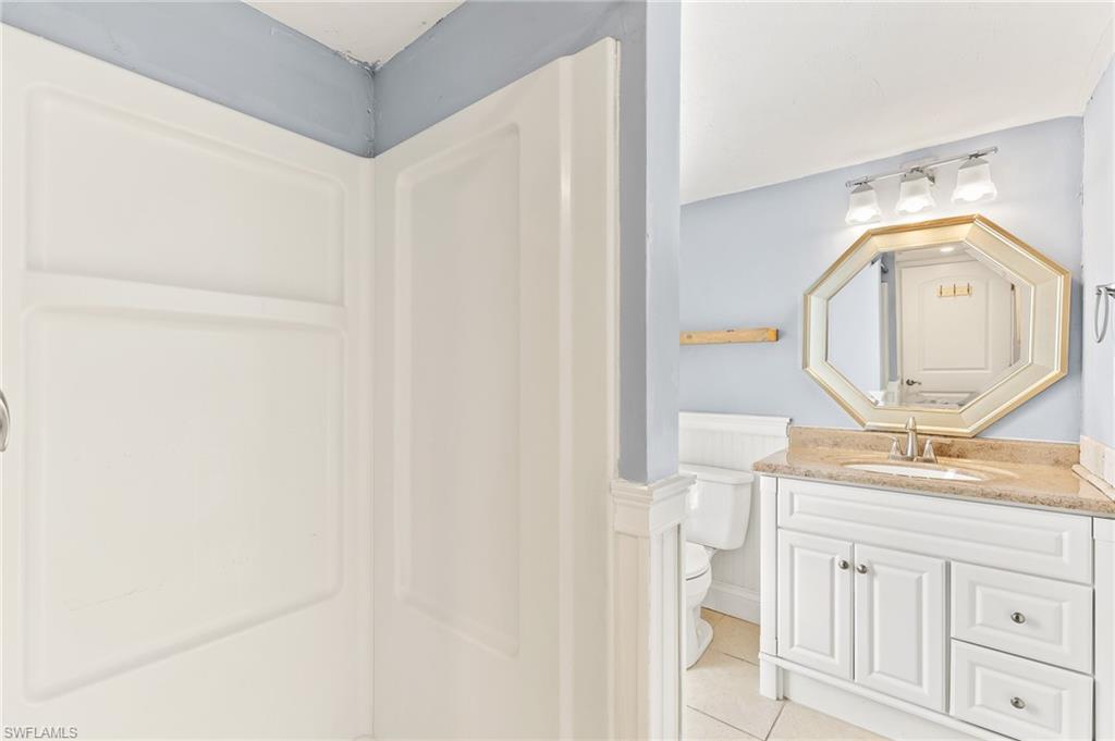 4277 Island Cir 1 Property Photo 15