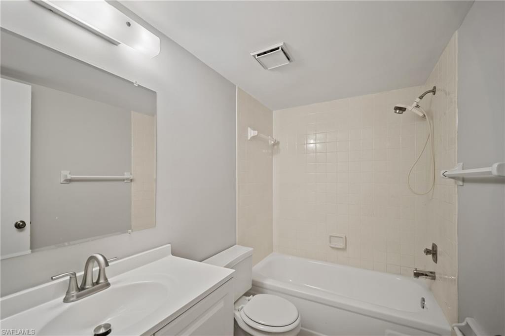 5635 Rattlesnake Hammock Rd 203d Property Photo 14