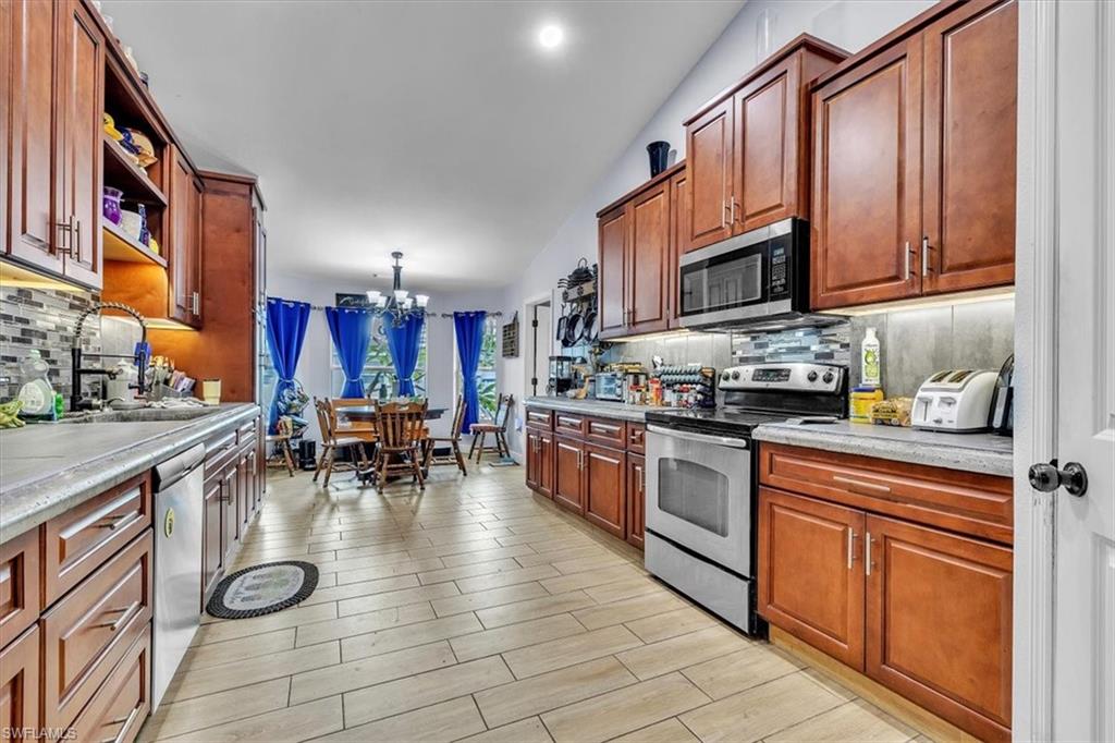 3409 Andalusia Blvd Property Photo 10