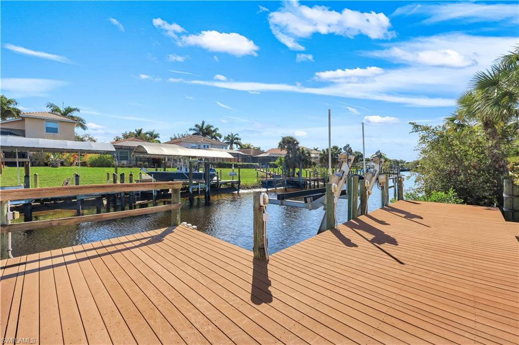 9214 Palm Island Cir Property Photo 3