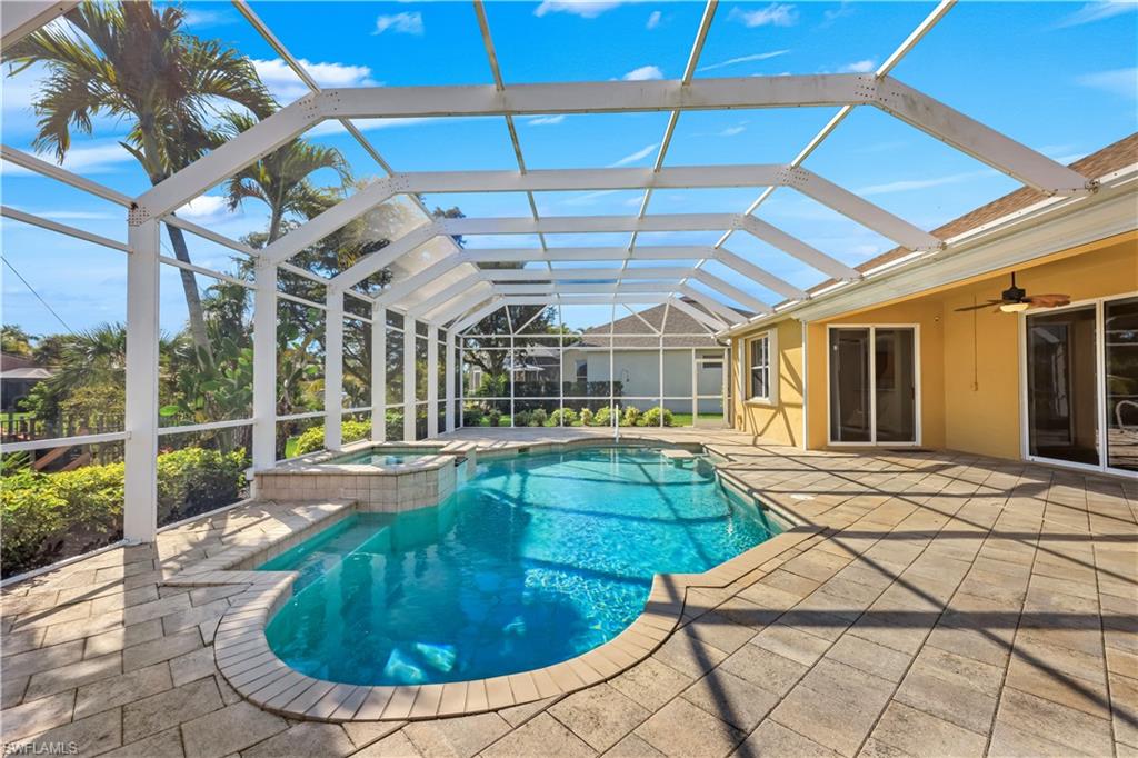 9214 Palm Island Cir Property Photo 5
