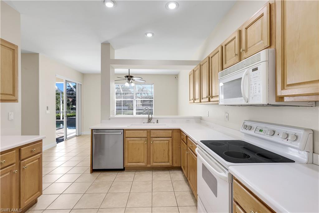 9214 Palm Island Cir Property Photo 10