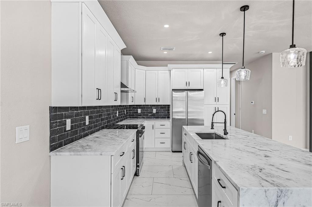 1265 Banjo Ct Property Photo 5