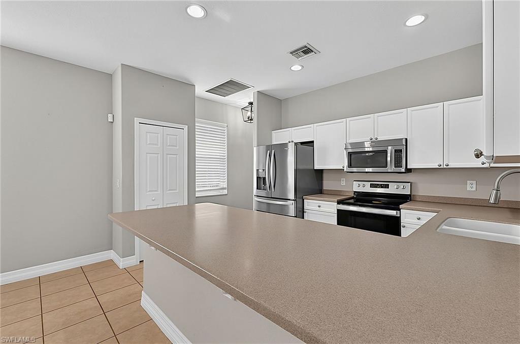 2635 Tropicana Pkwy W Property Photo 18