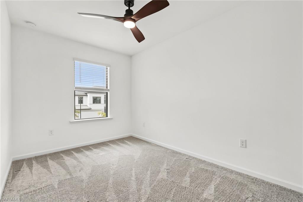 27837 Solis Grande Dr Property Photo 8