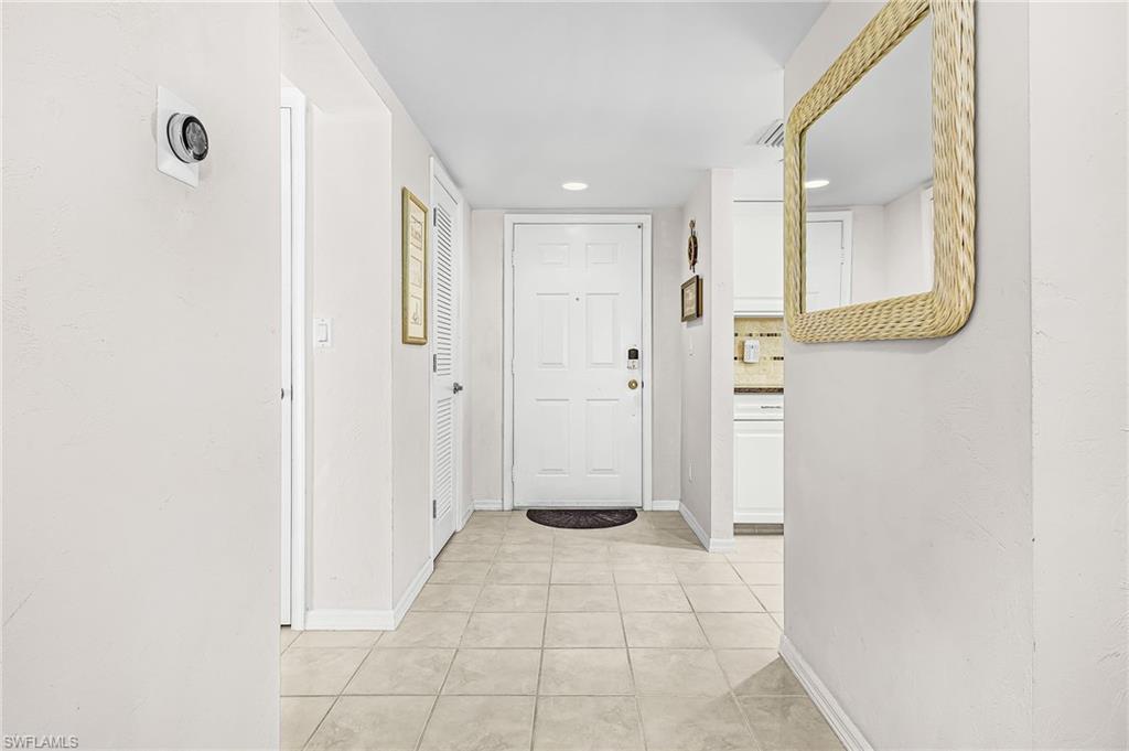 4571 Bay Beach Ln 473 Property Photo 4