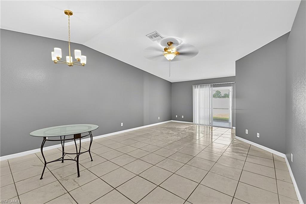 1801/1803 Sw Santa Barbara Pl Property Photo 11