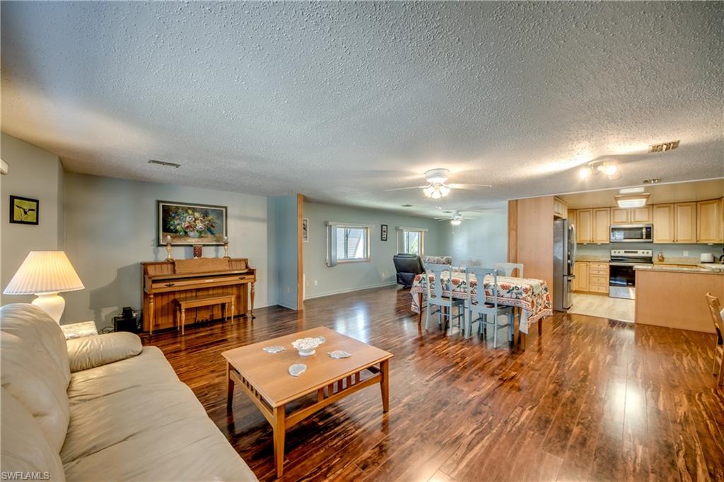 4639 Catfish Ct Property Photo 5