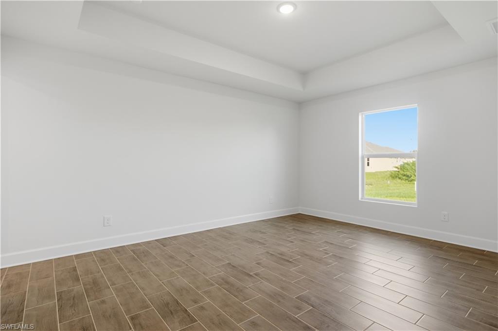 1135 Nw 8th Pl Property Photo 6