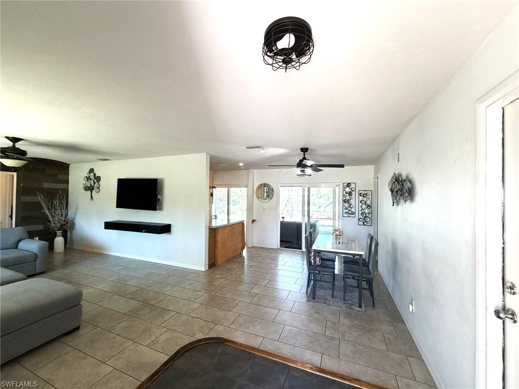 229 Se 29th Ter Property Photo 3