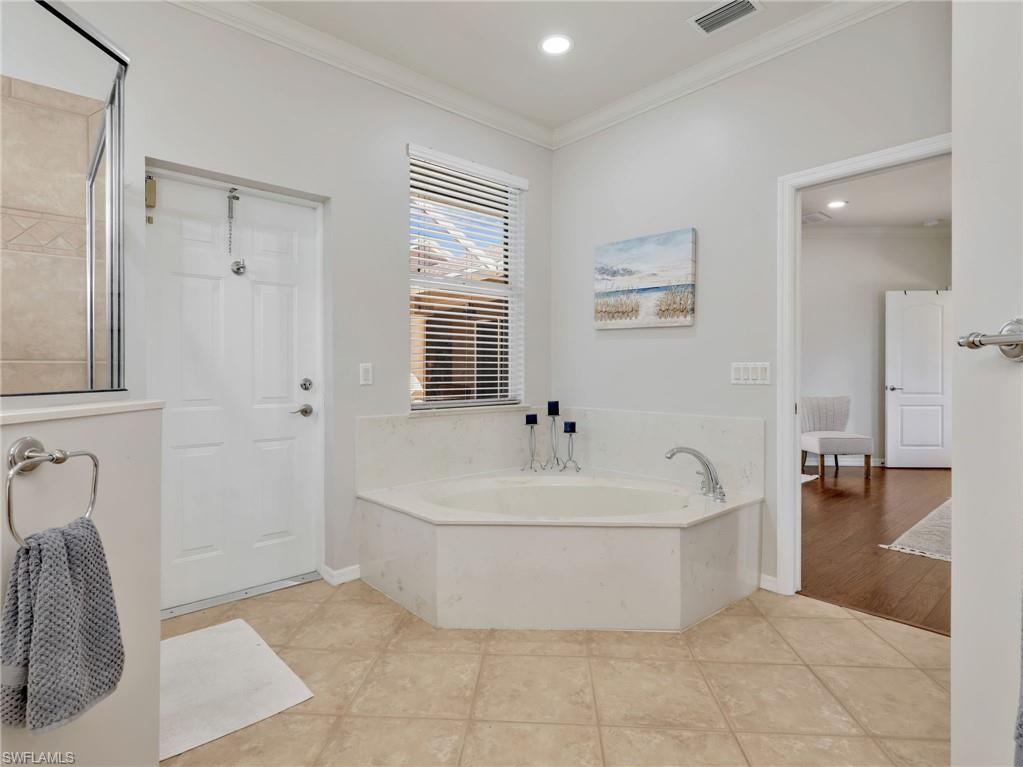 5877 Elizabeth Ann Way Property Photo 13