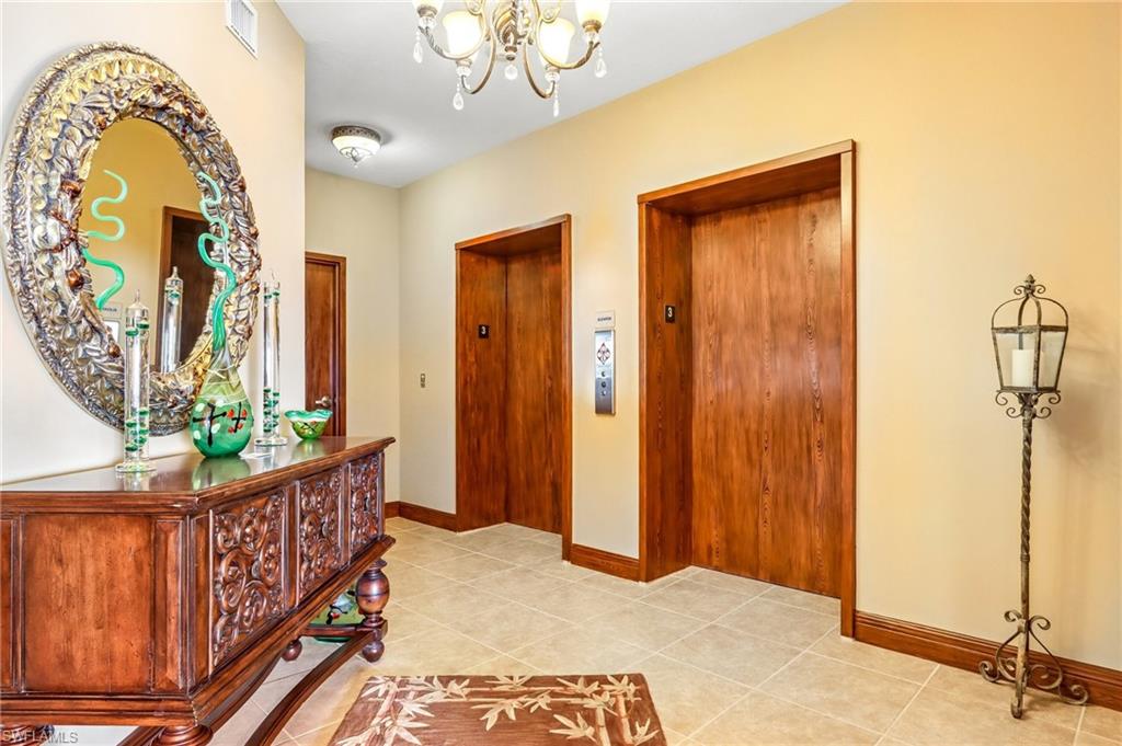 6021 Silver King Blvd 302 Property Photo 11