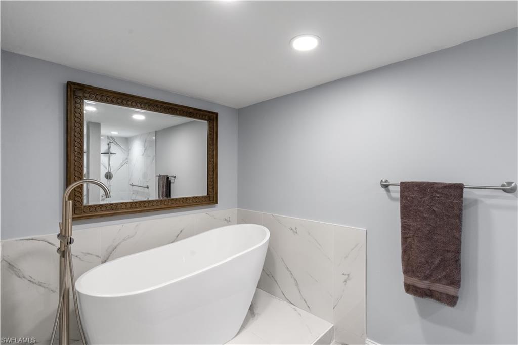 16580 Waters Edge Ct 102 Property Photo 33