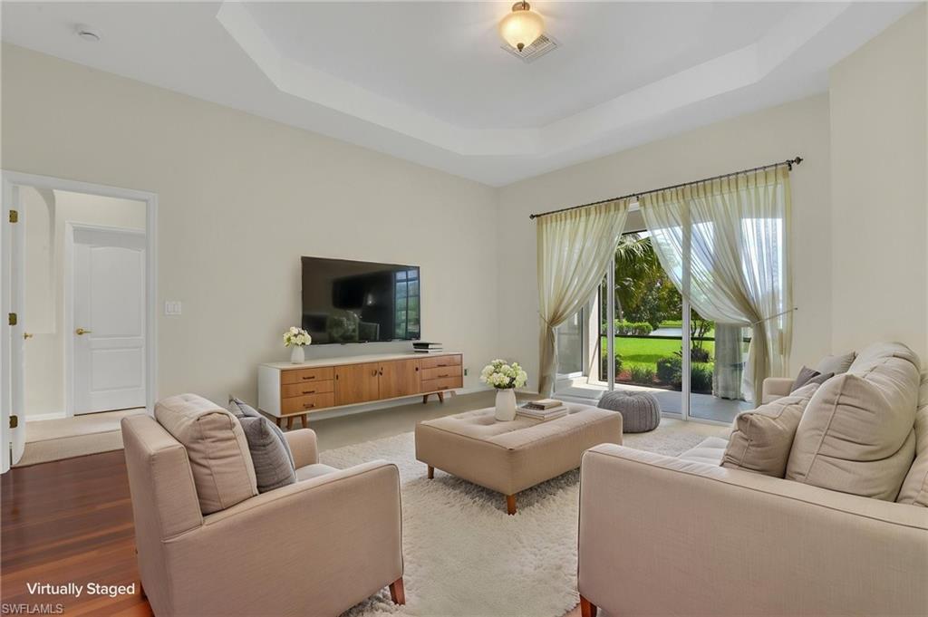 12464 Pebble Stone Ct Property Photo 8