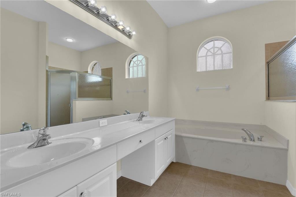 12464 Pebble Stone Ct Property Photo 23