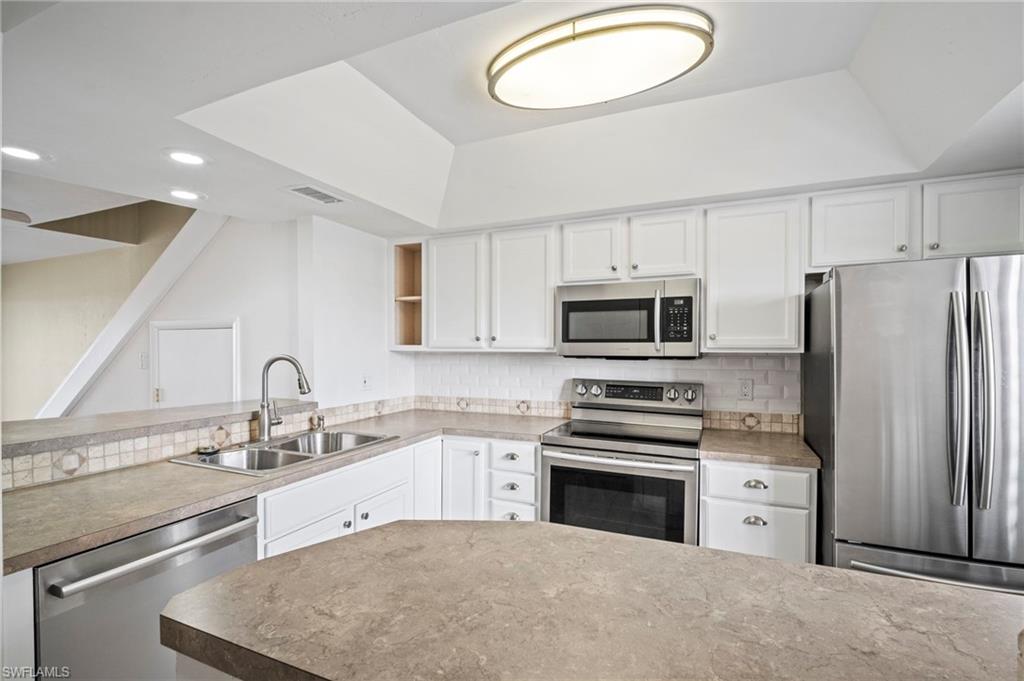 894 Buttonwood Dr 215 Property Photo 11