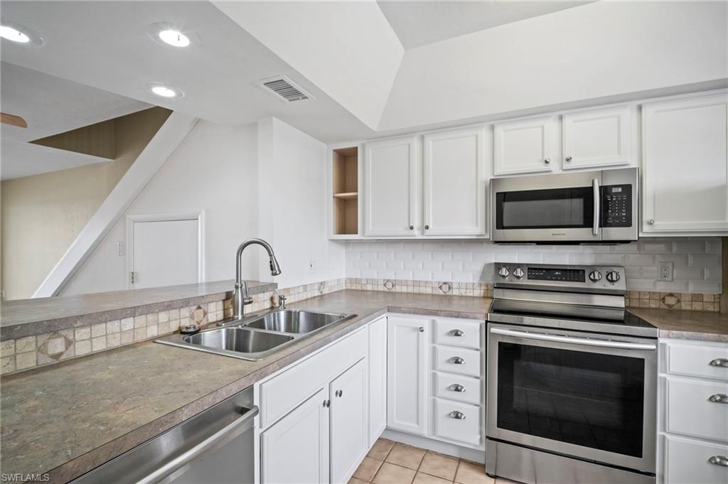 894 Buttonwood Dr 215 Property Photo 12