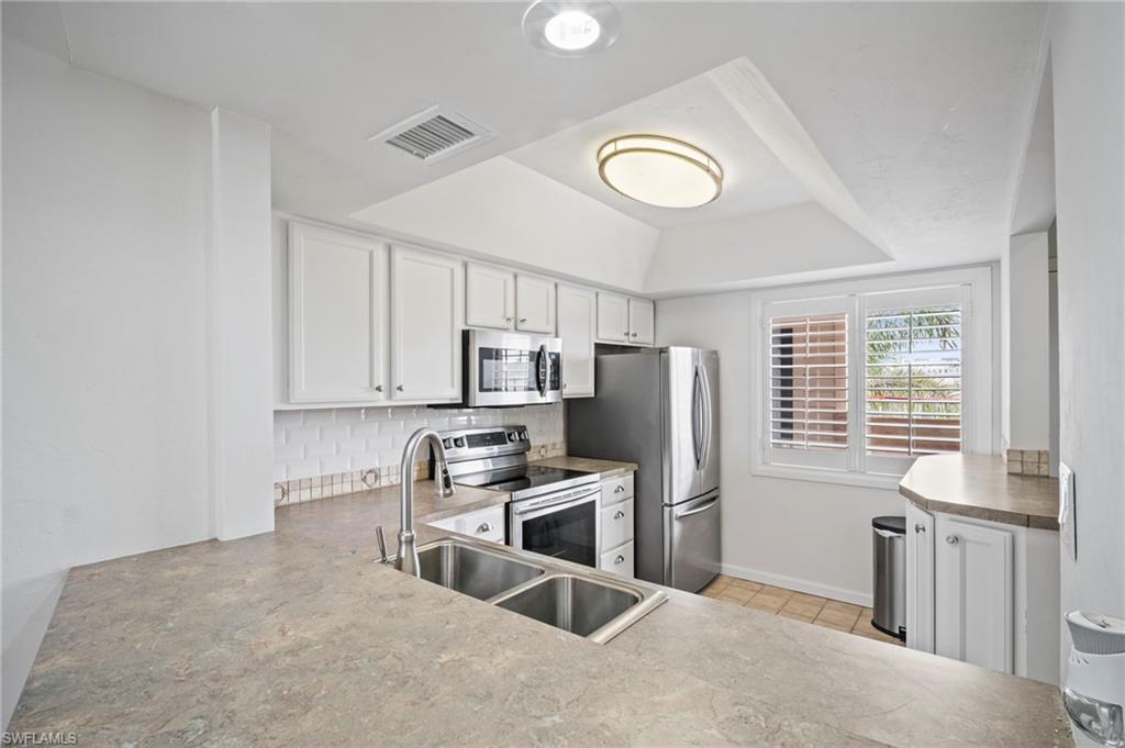 894 Buttonwood Dr 215 Property Photo 16