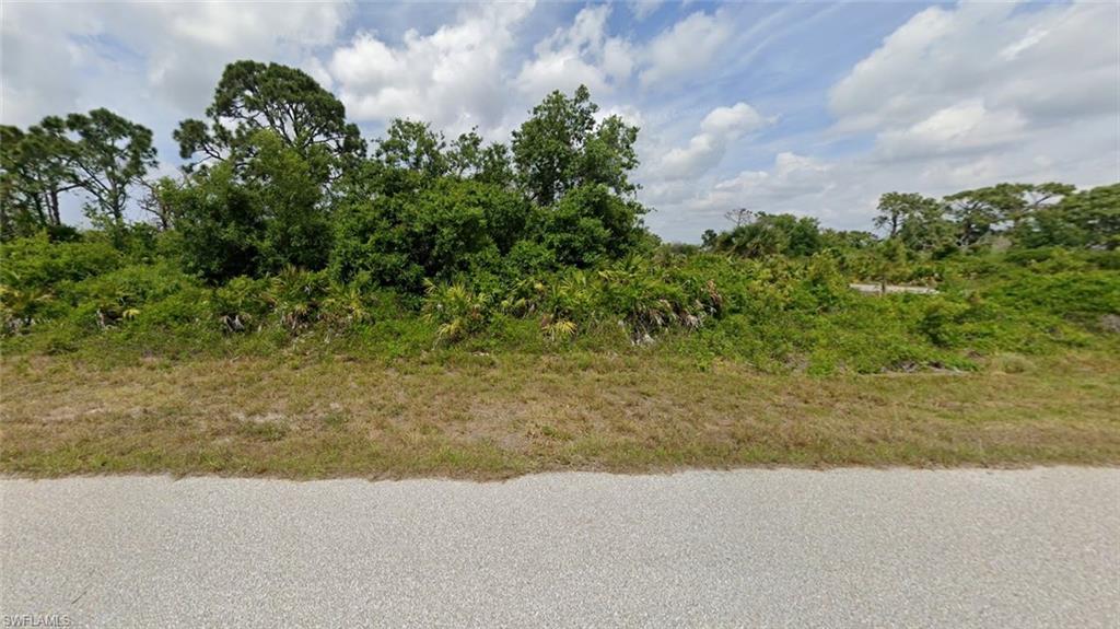 12324 Edwards Rd Property Photo 2