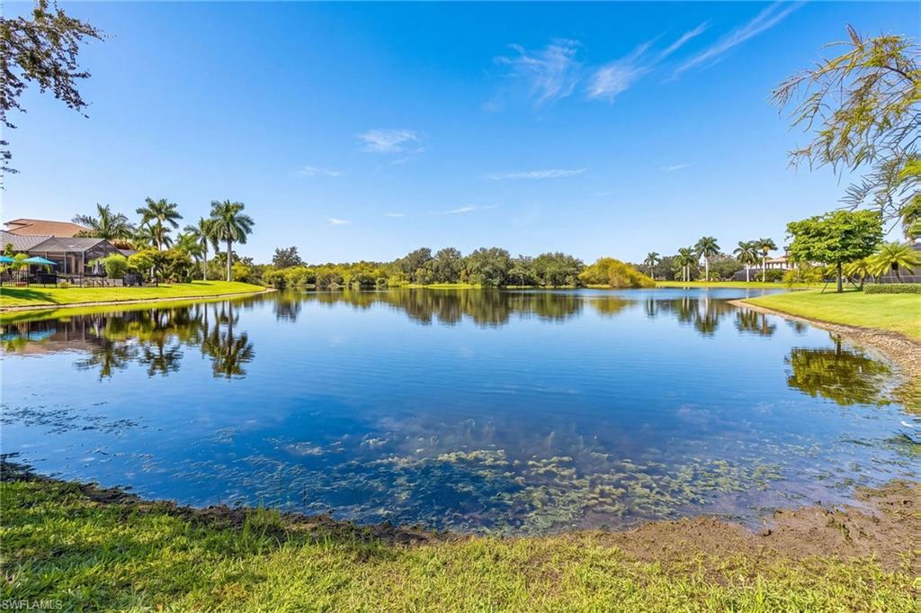 12424 Country Day Cir Property Photo 4