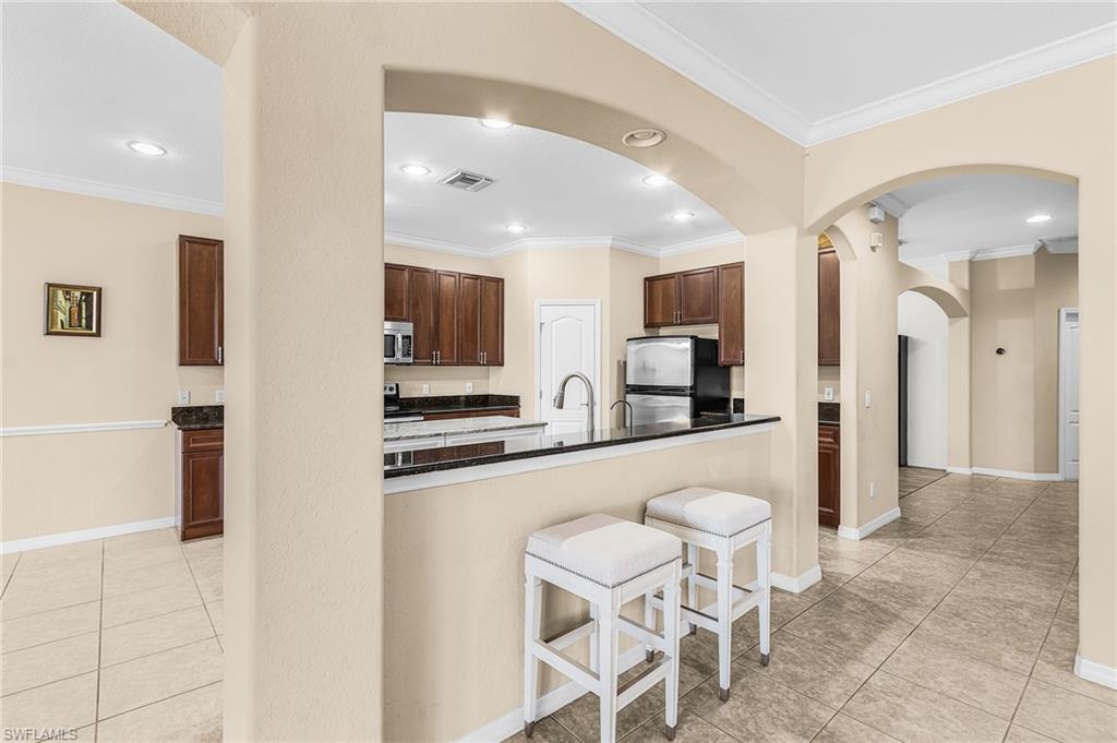 12424 Country Day Cir Property Photo 7