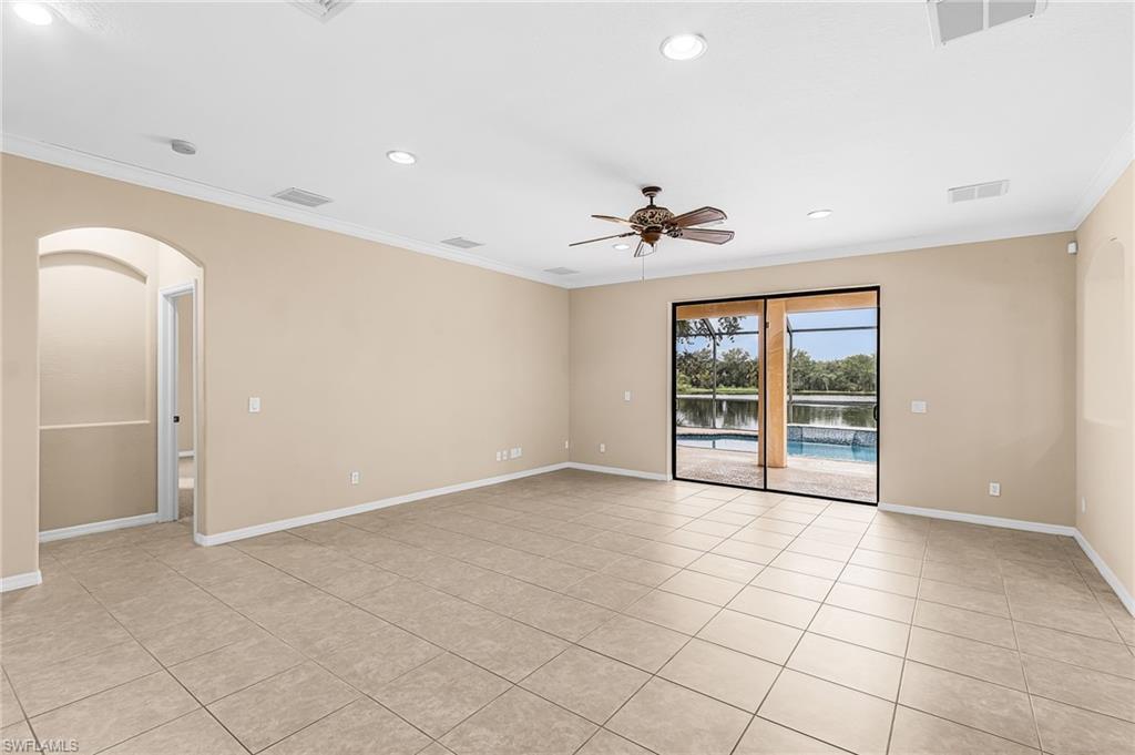 12424 Country Day Cir Property Photo 16