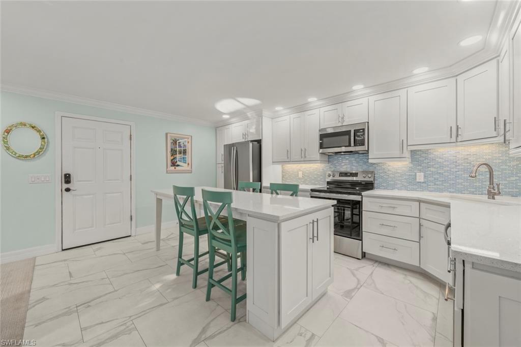 845 E Gulf Dr 1422 Property Photo 7