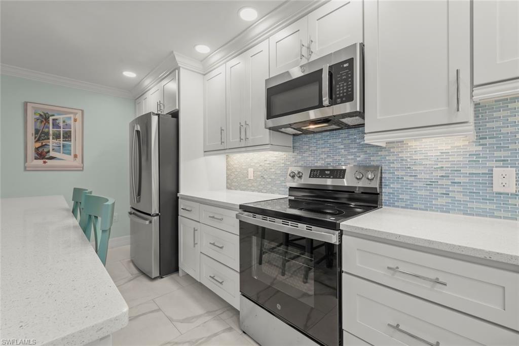 845 E Gulf Dr 1422 Property Photo 8