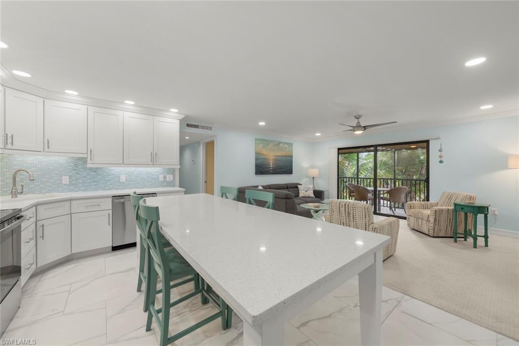 845 E Gulf Dr 1422 Property Photo 12