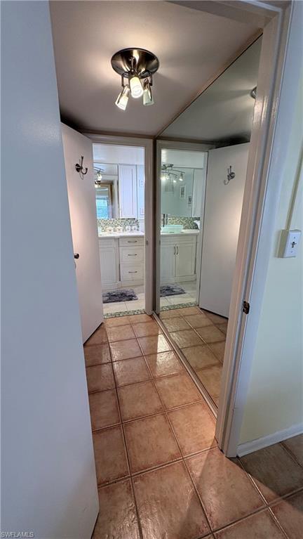 1900 Clifford St 603 Property Photo 24
