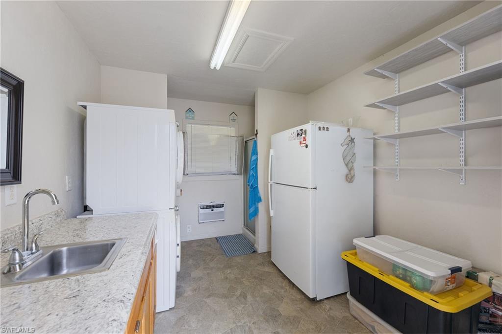 5800 Pathwood Ct E Property Photo 2