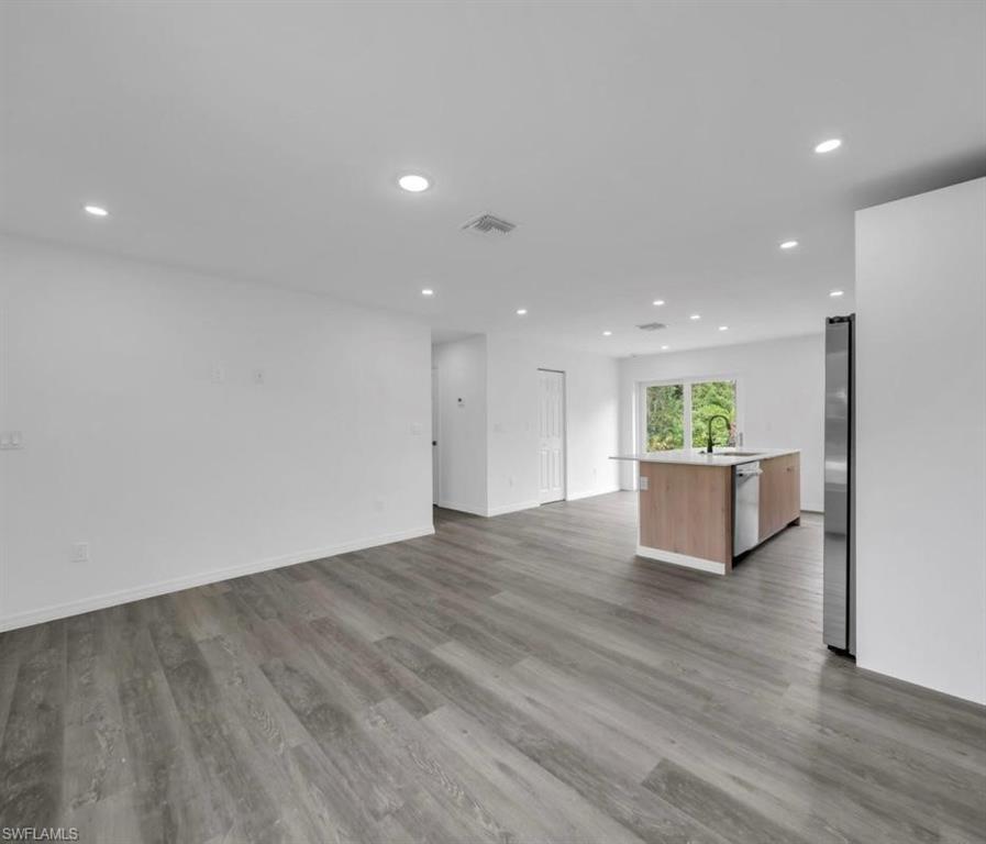 382 Mcarthur Blvd Property Photo 3