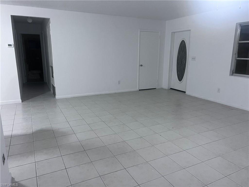 1421 Juddale St E Property Photo 4