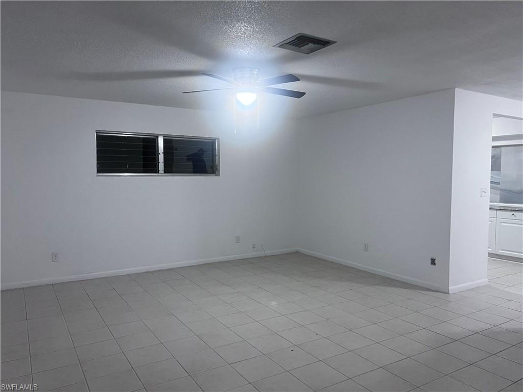 1421 Juddale St E Property Photo 5