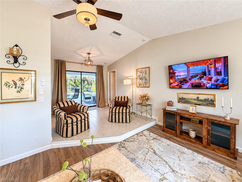 1535 Ultramarine Ln Property Photo 8