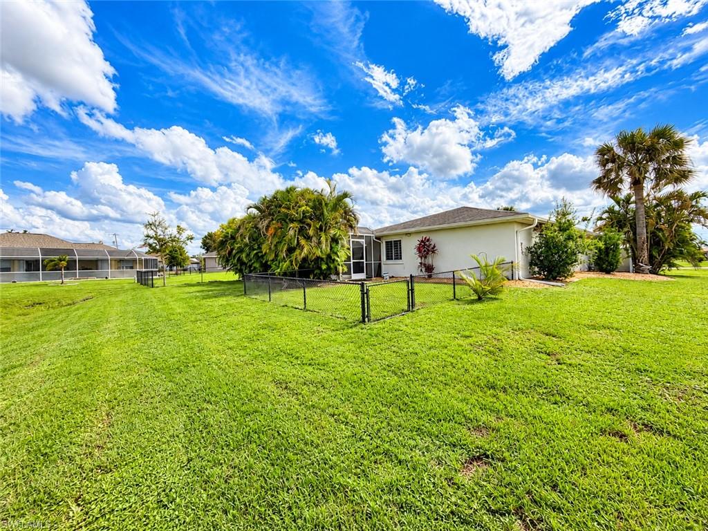 1535 Ultramarine Ln Property Photo 28