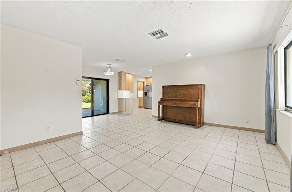 1319 Broadway Ave Property Photo 14