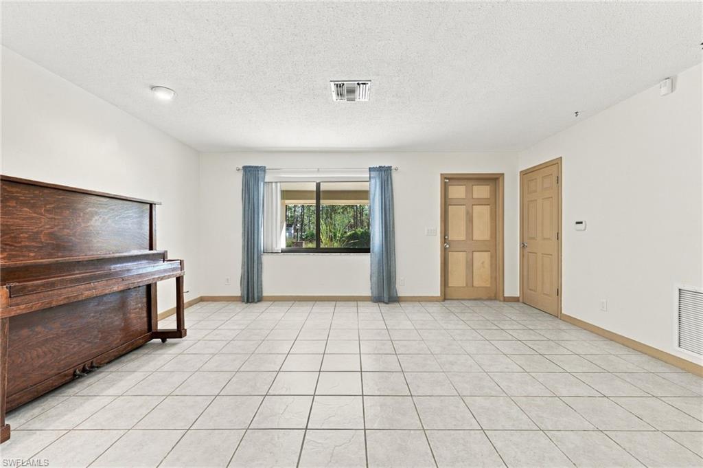 1319 Broadway Ave Property Photo 15