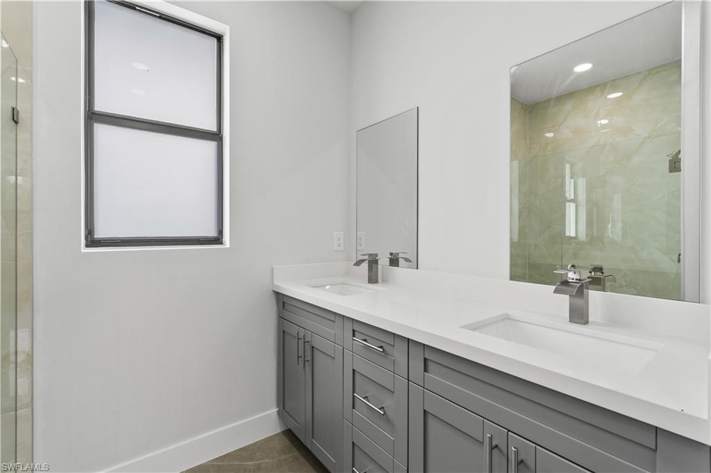 2804 73 Rd St Property Photo 19