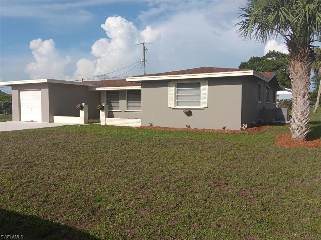 2244 Parkview Dr Property Photo 2