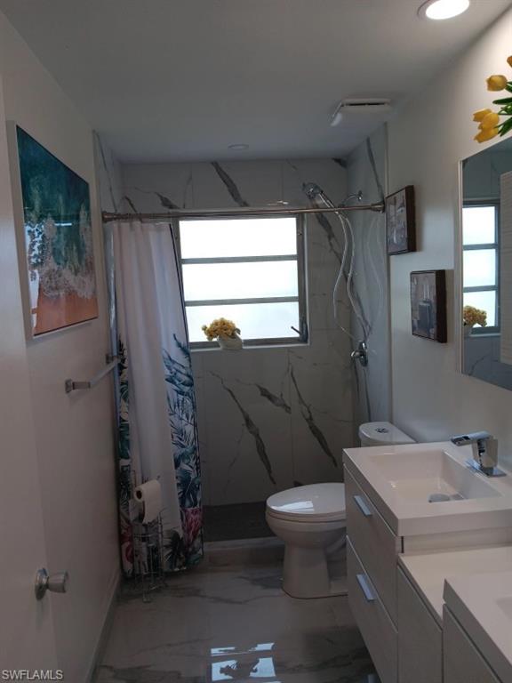 2244 Parkview Dr Property Photo 11