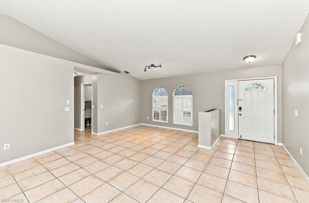 848 Guild Dr Property Photo 4