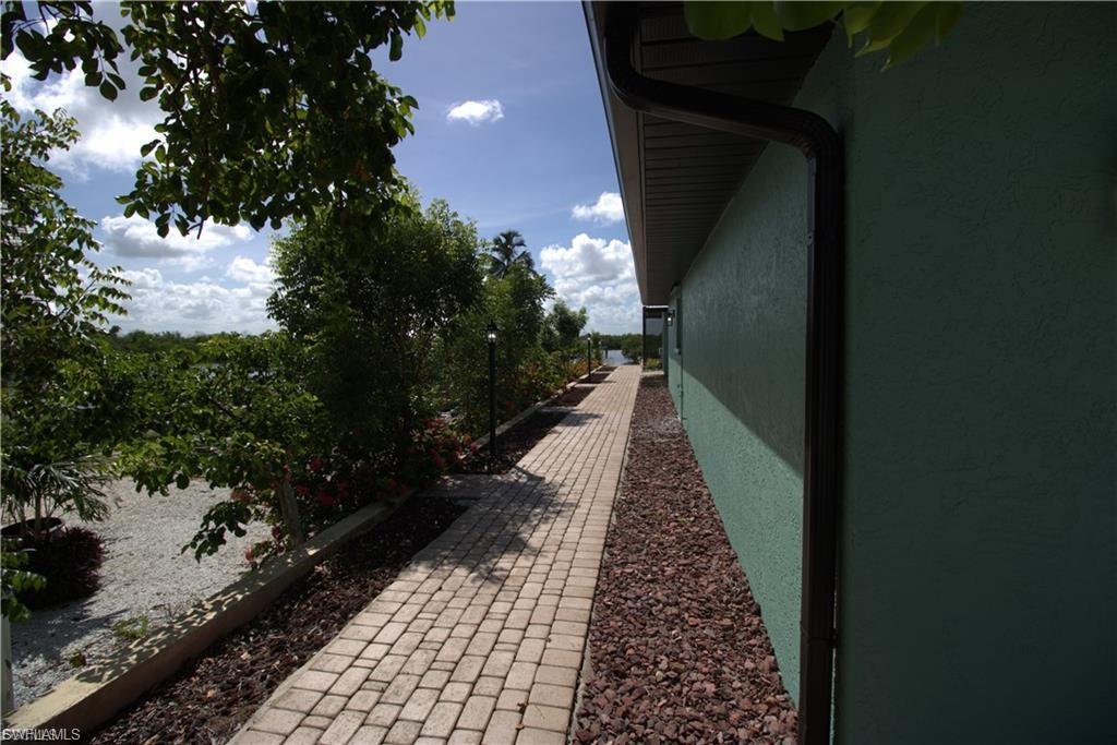 5043 Genesee Pkwy Property Photo 4