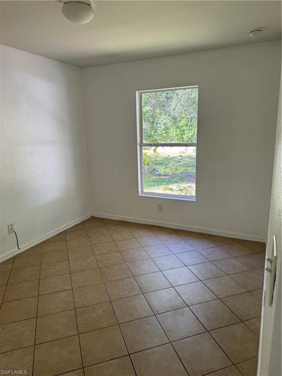 335 Reeves St Property Photo 23