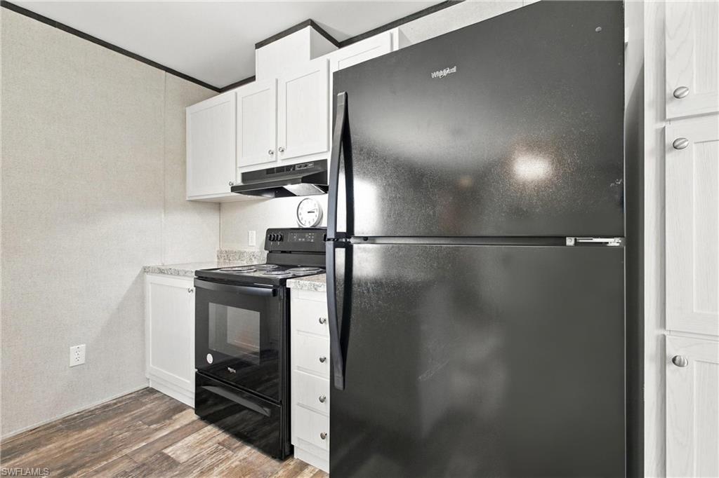 7756 Raymary St Property Photo 11